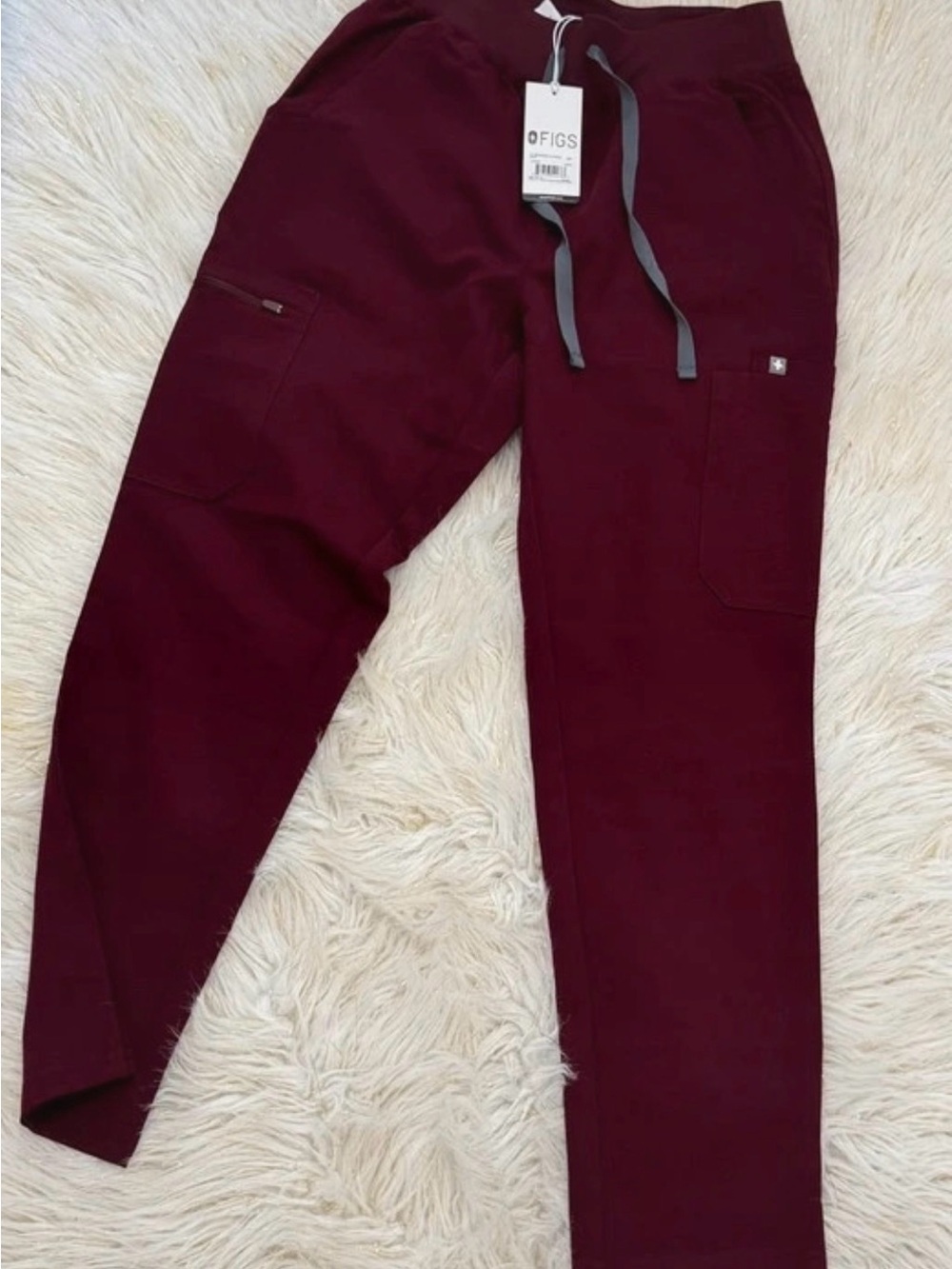 Figs Straight-Leg Scrub Pants in Burgundy